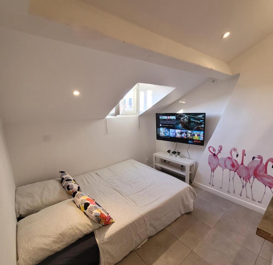 Appartement Studette indépendante Hyères Gare Particulier Extérieur photo